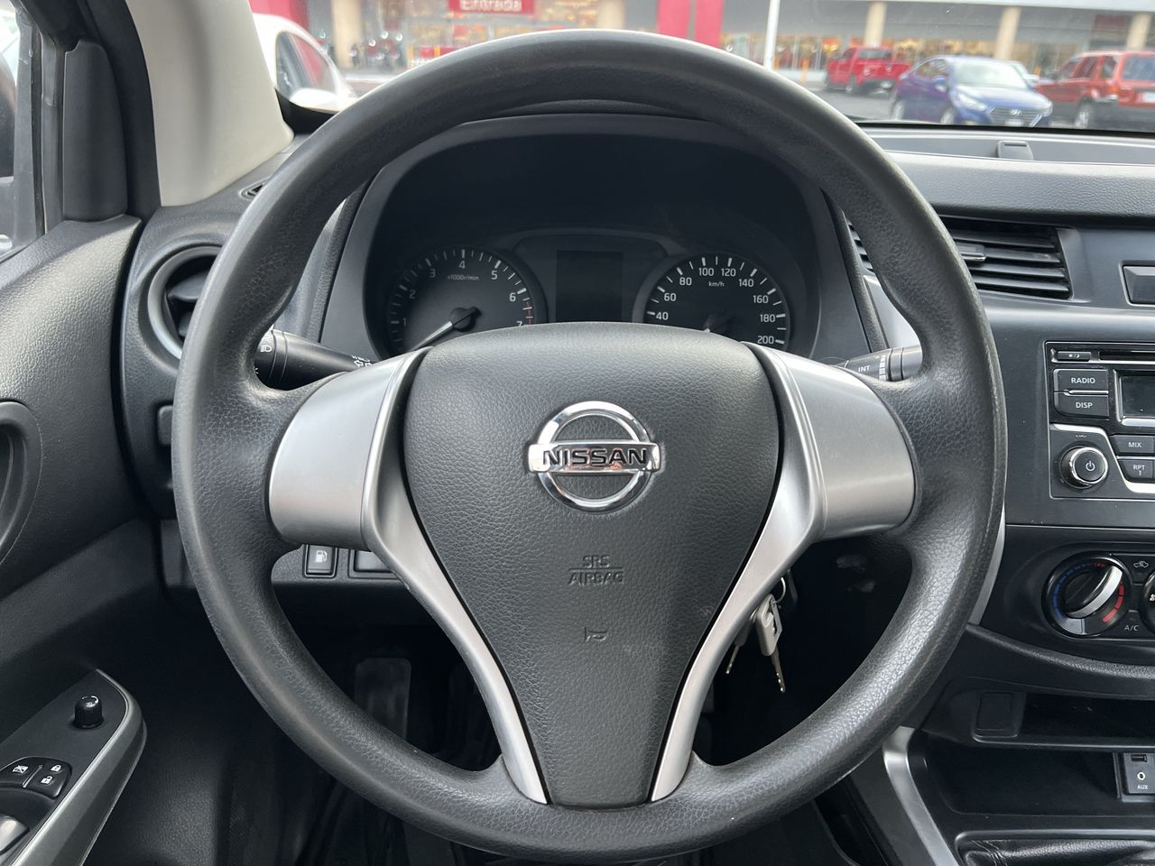 2020 Nissan NP300 FRONTIER XE T/M AC PAQ. SEG.6 VEL