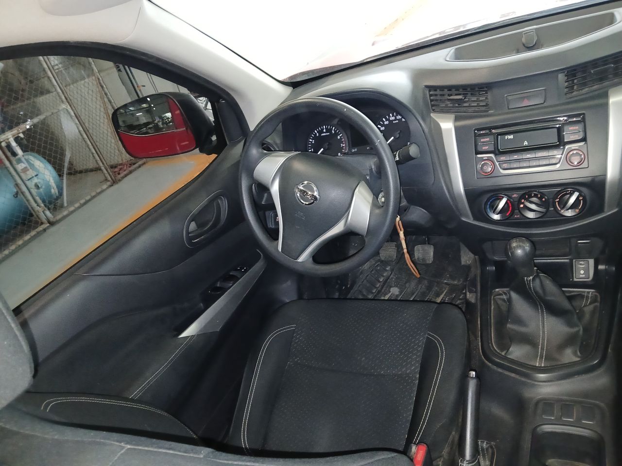 2020 Nissan NP300 DOBLE CABINA NP300 DOBLE CABINA SE TM AC PAQ SEG 6VEL.