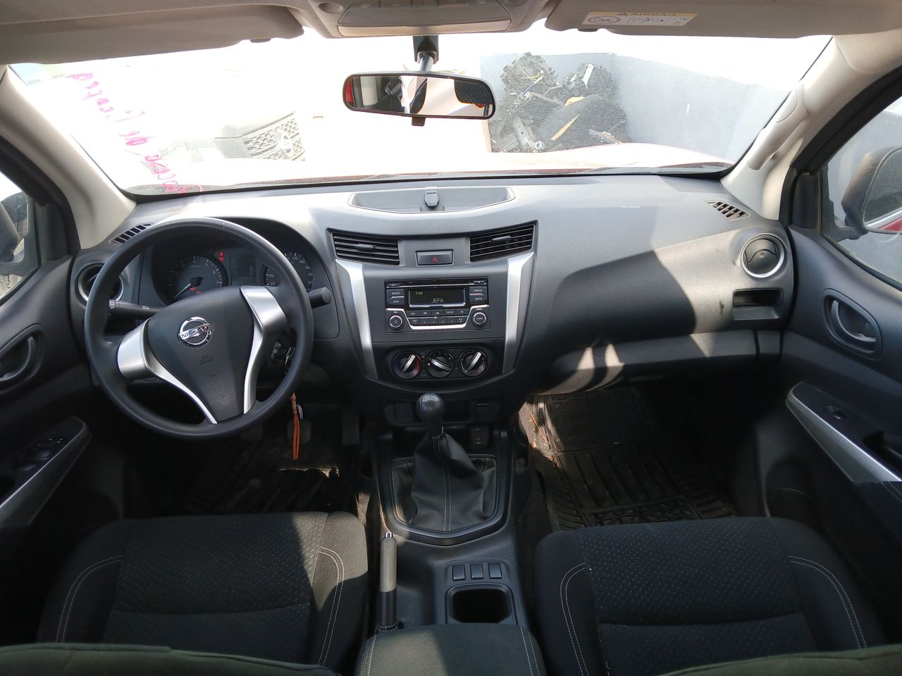 2020 Nissan NP300 DOBLE CABINA NP300 DOBLE CABINA SE TM AC PAQ SEG 6VEL.