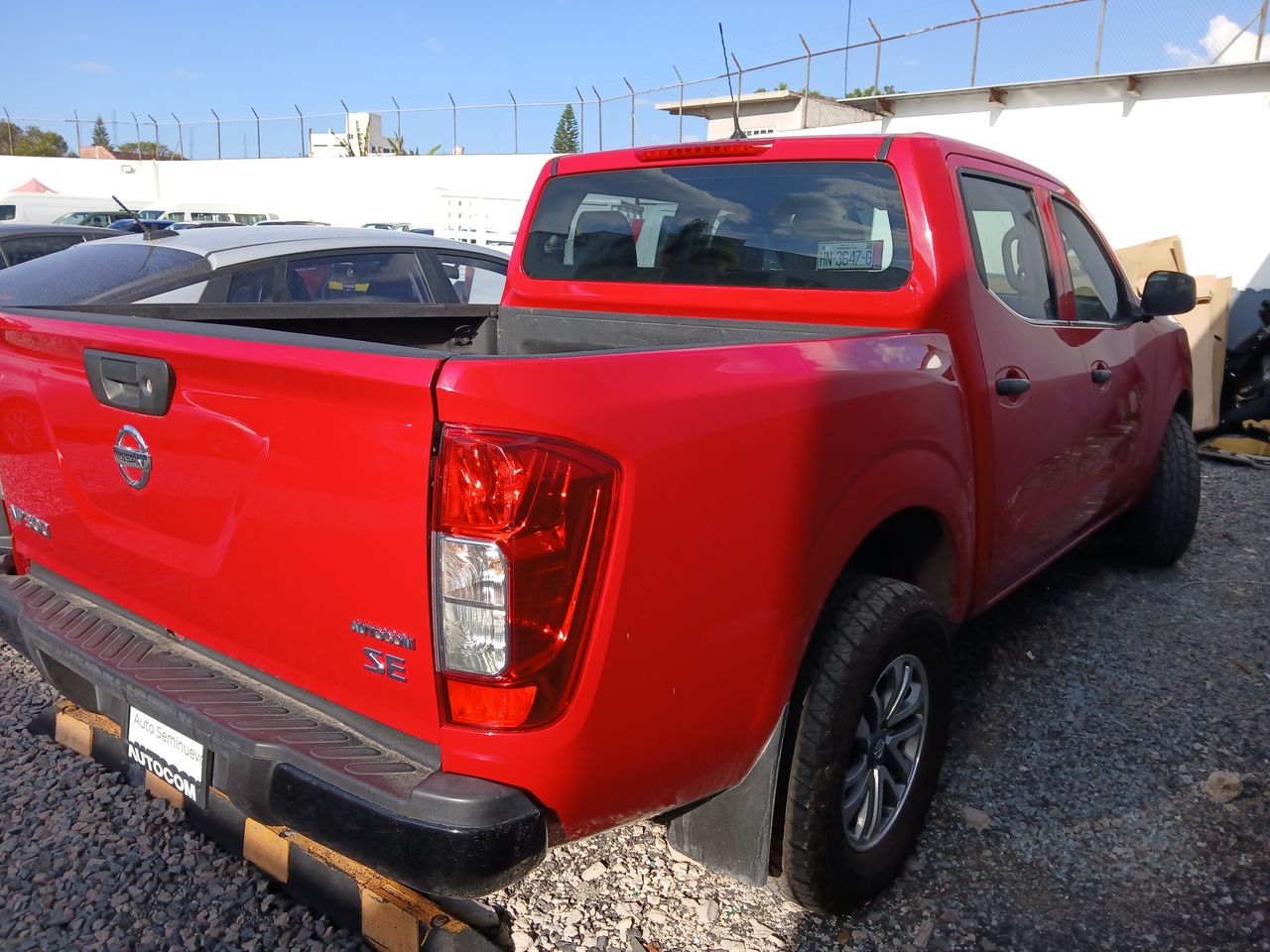 2020 Nissan NP300 DOBLE CABINA NP300 DOBLE CABINA SE TM AC PAQ SEG 6VEL.