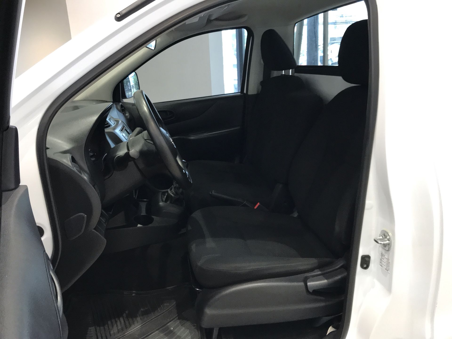 2024 Nissan NP300 NP300 CHASIS TM AC 24
