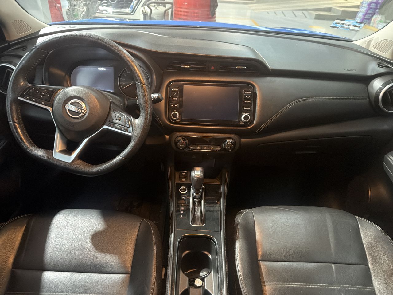 2023 Nissan KICKS PLATINUM BI-TONO 1.6 LTS CVT 23