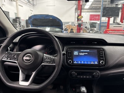 2023 Nissan KICKS PLATINUM BI-TONO 1.6 LTS CVT 23