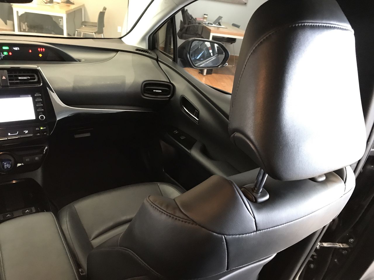 2020 Toyota PRIUS PREMIUM