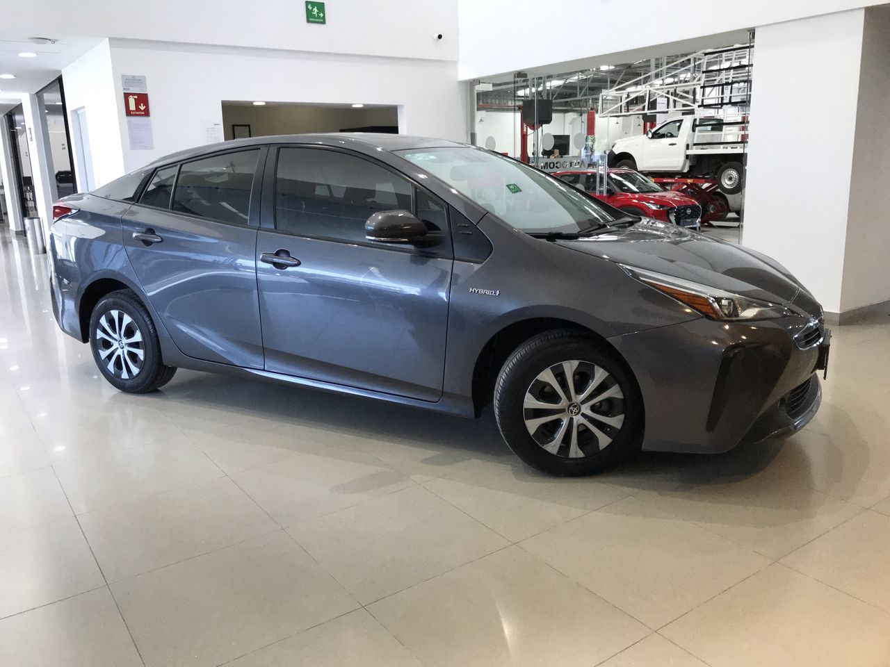 2020 Toyota PRIUS PREMIUM