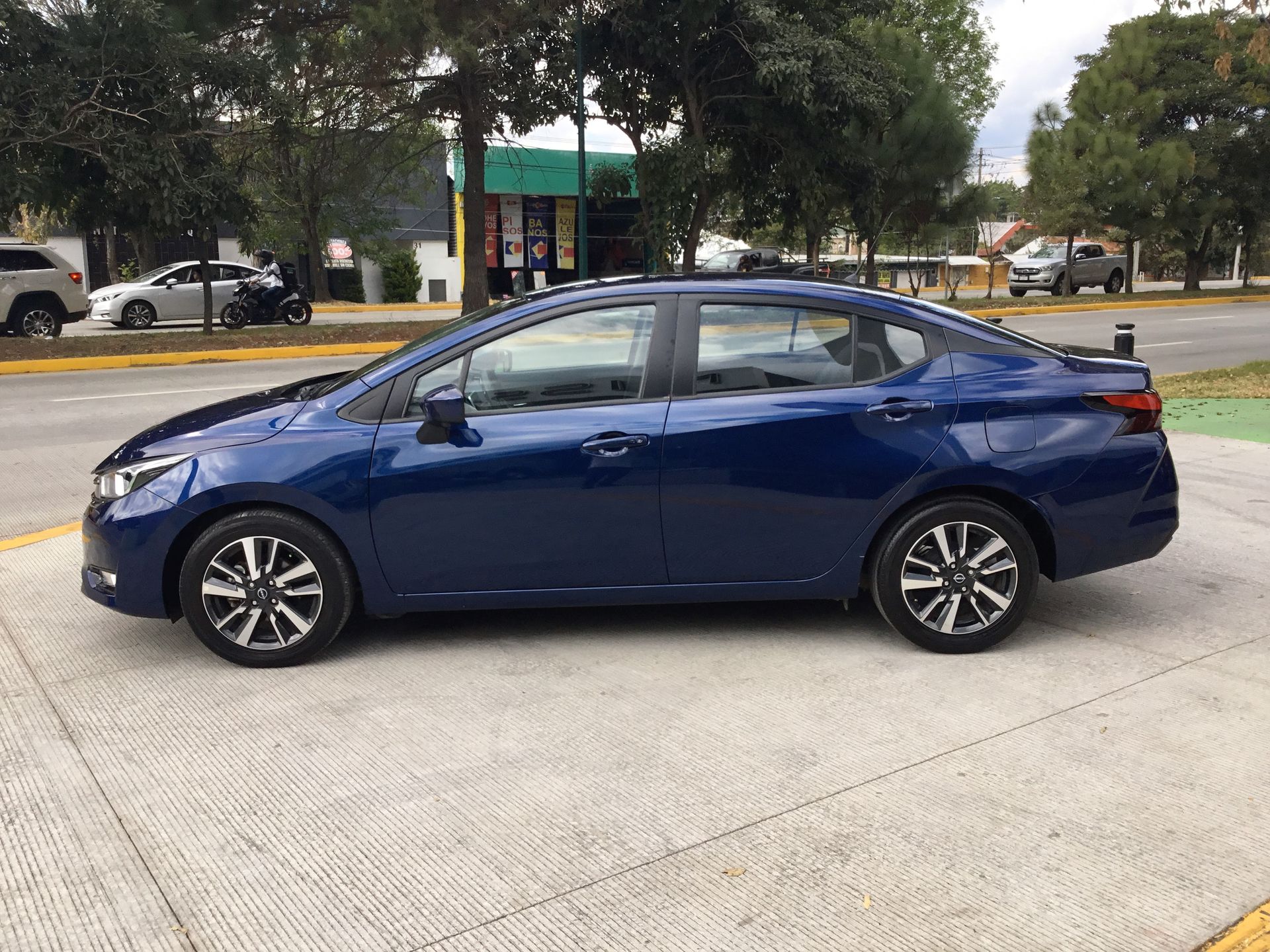 2024 Nissan VERSA ADVANCE CVT 24