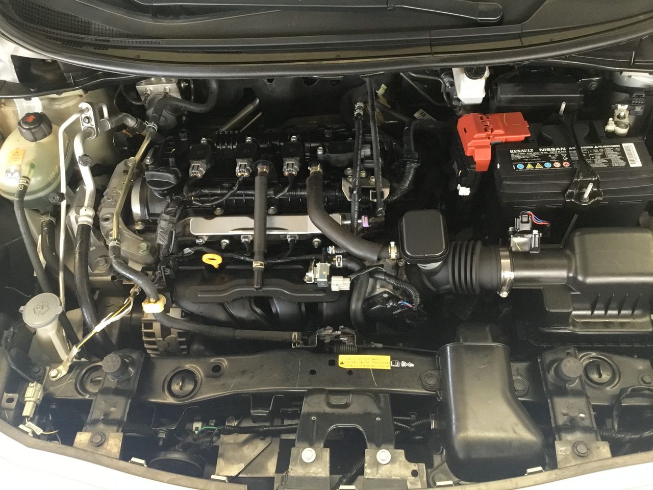 2023 Nissan VERSA ADVANCE MT 23