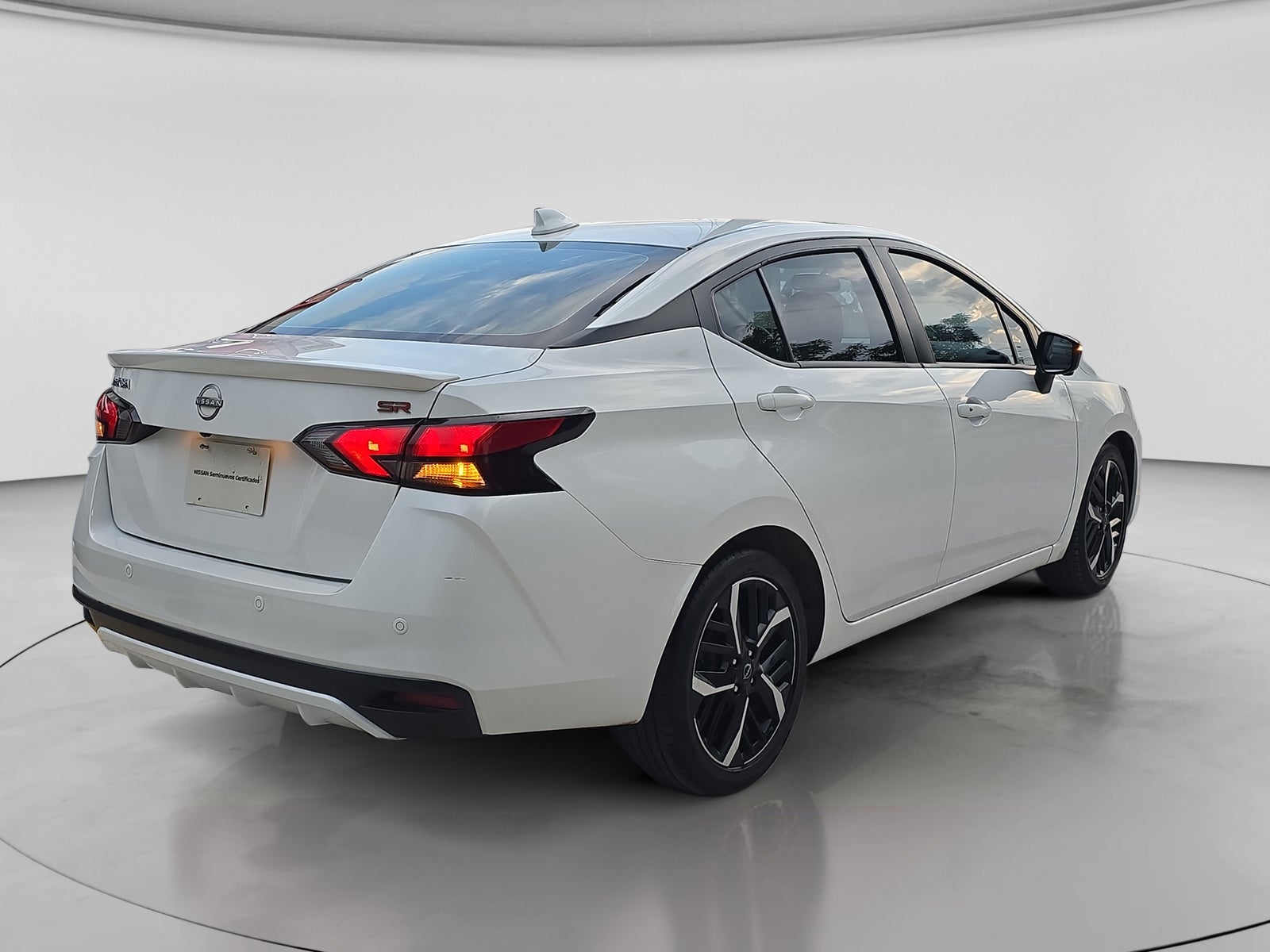 2023 Nissan VERSA VERSA SR CVT