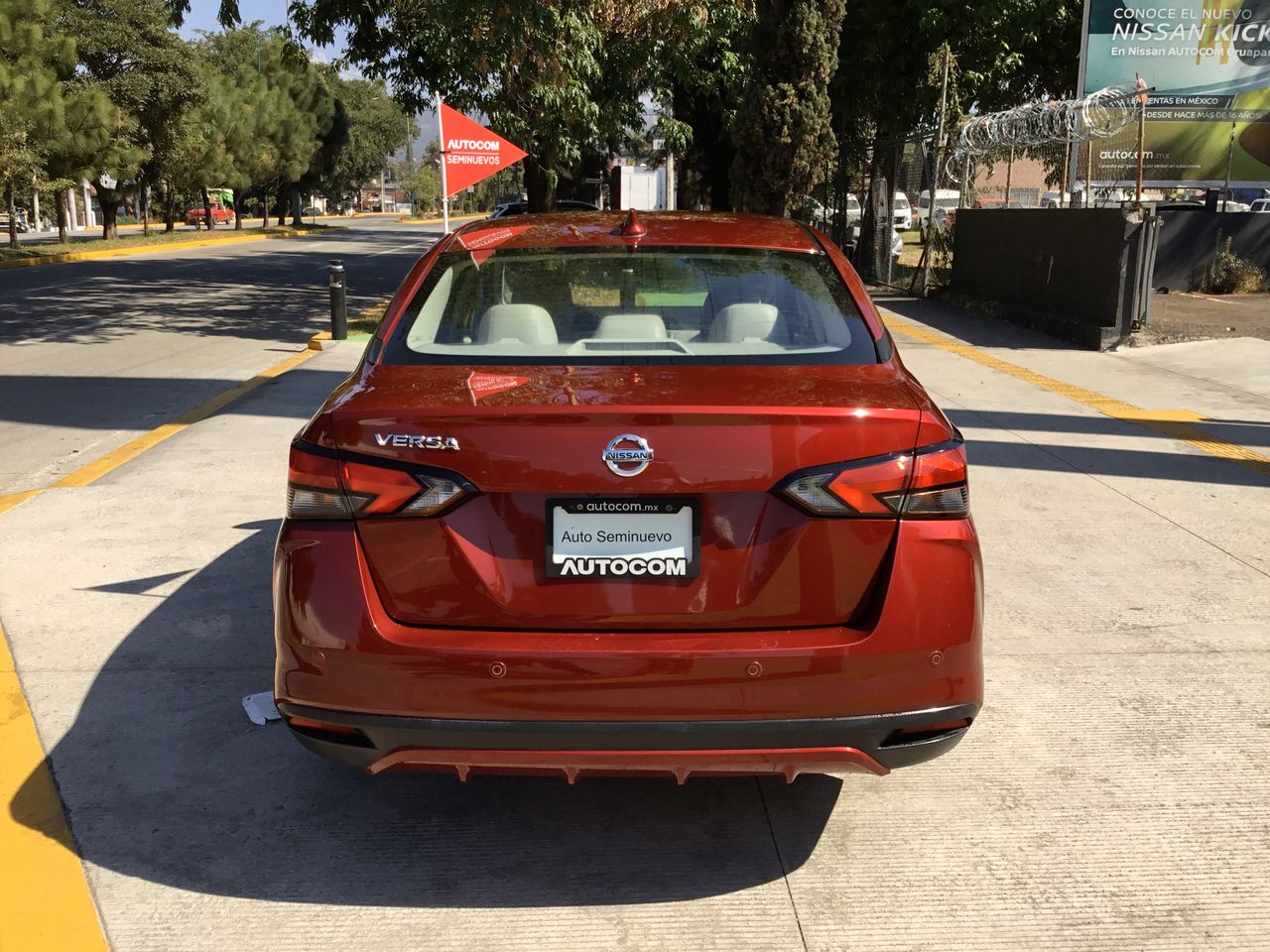 2020 Nissan VERSA PLATINUM CVT