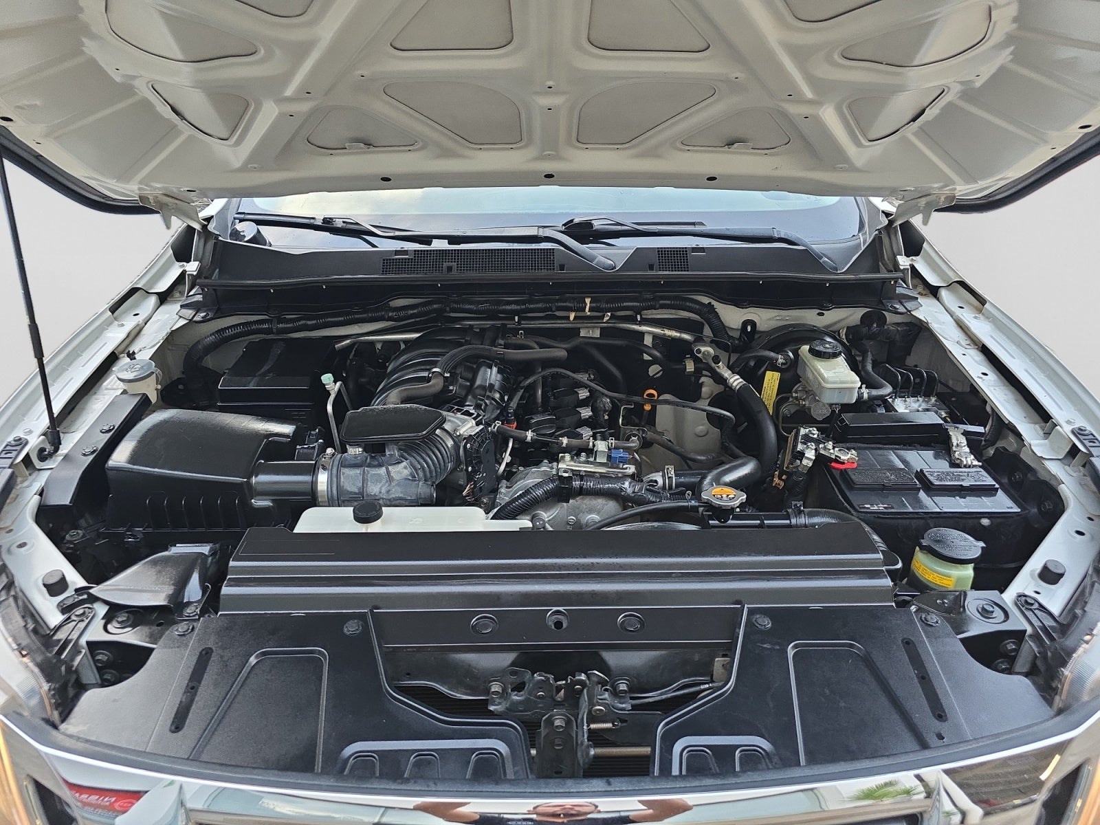 2020 Nissan NP300 DOBLE CABINA DOBLE CABINA S TM AC PAQ. SEG. 6VEL