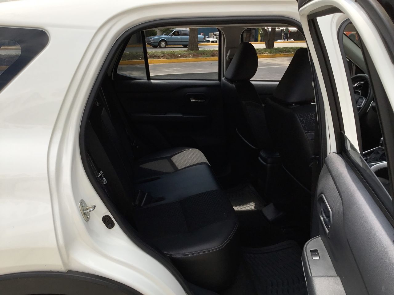 2024 Toyota RAIZE XLE CVT