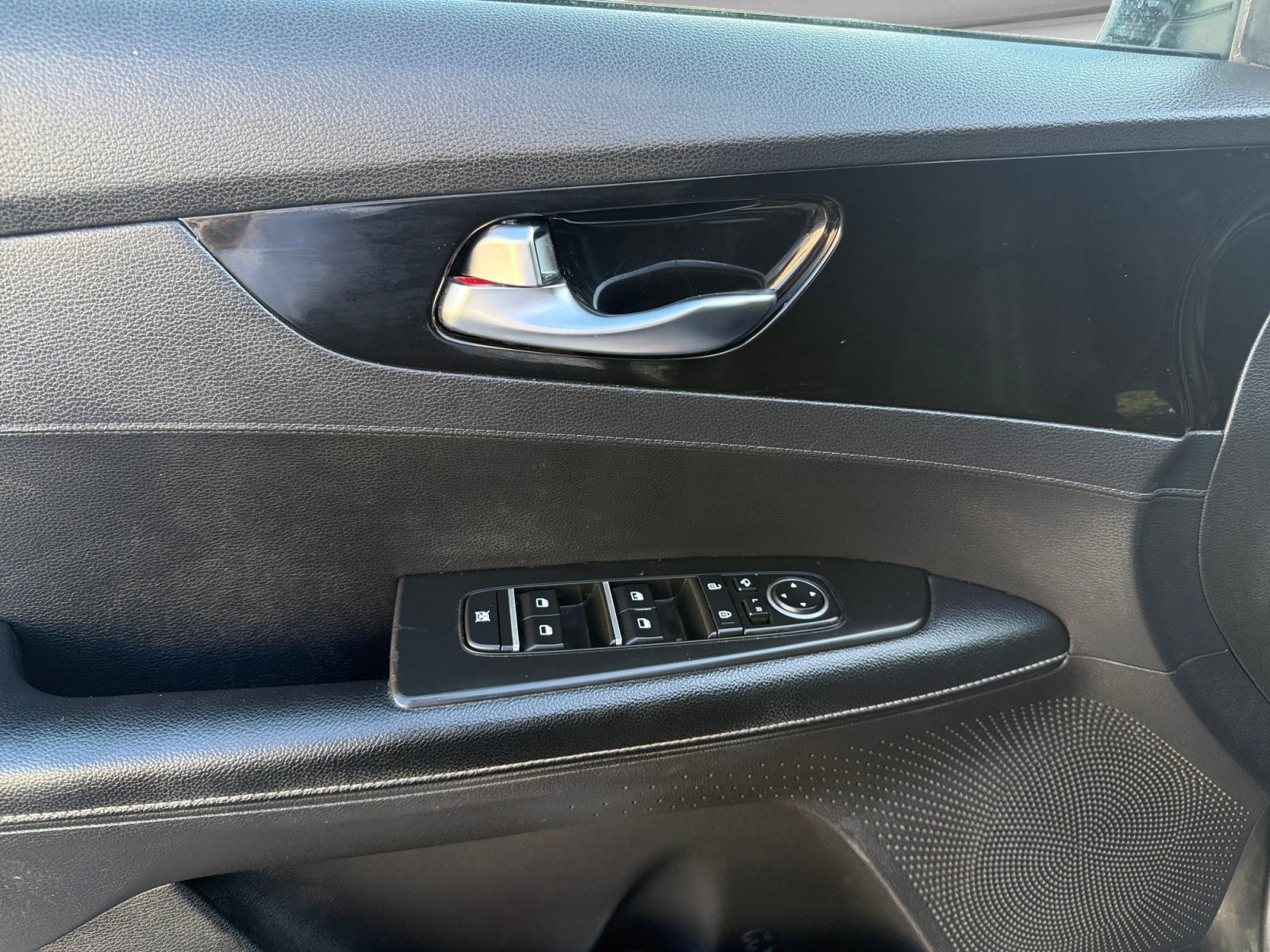 2022 Kia FORTE LX IVT