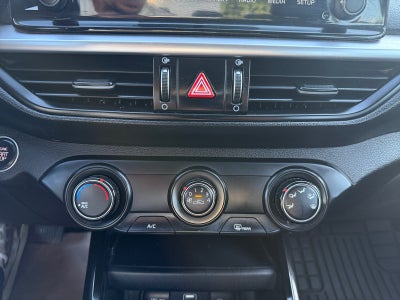 2022 Kia FORTE LX IVT