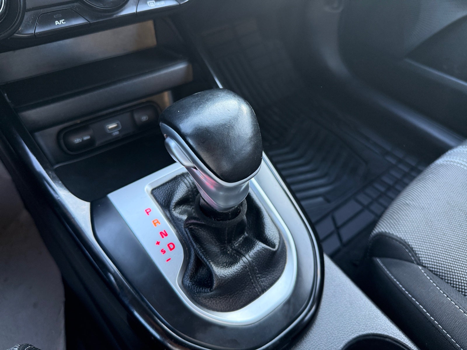 2022 Kia FORTE LX IVT