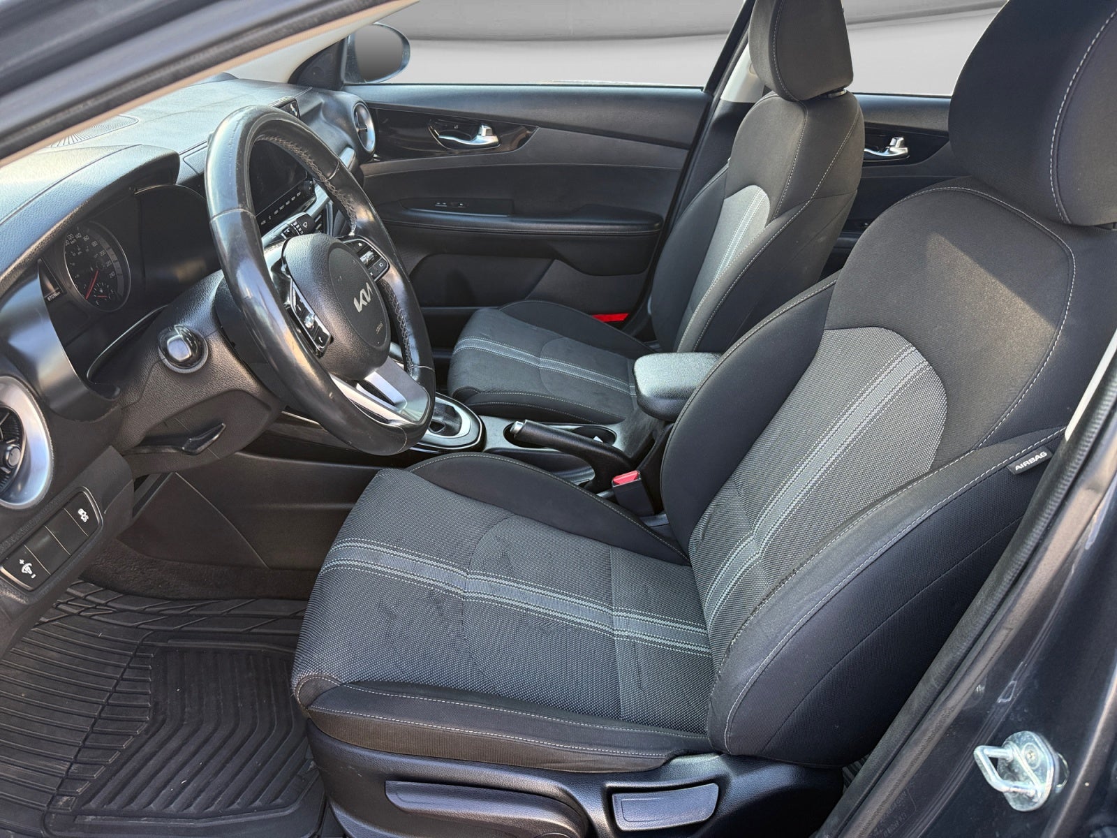 2022 Kia FORTE LX IVT