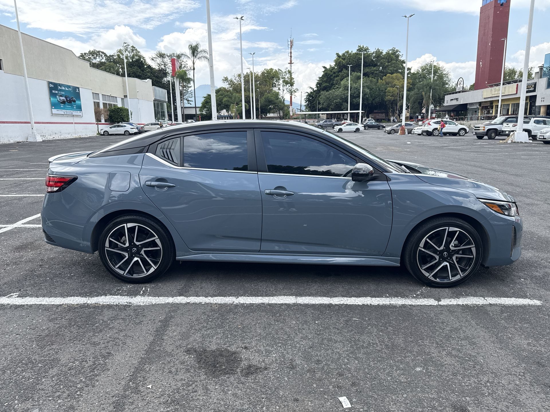 2025 Nissan SENTRA SENTRA SR PLATINUM BITONO CVT