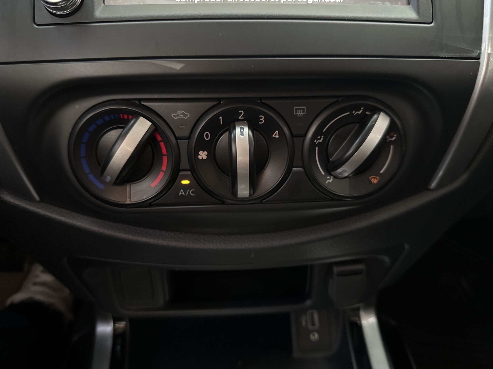 2023 Nissan FRONTIER LE TA 23