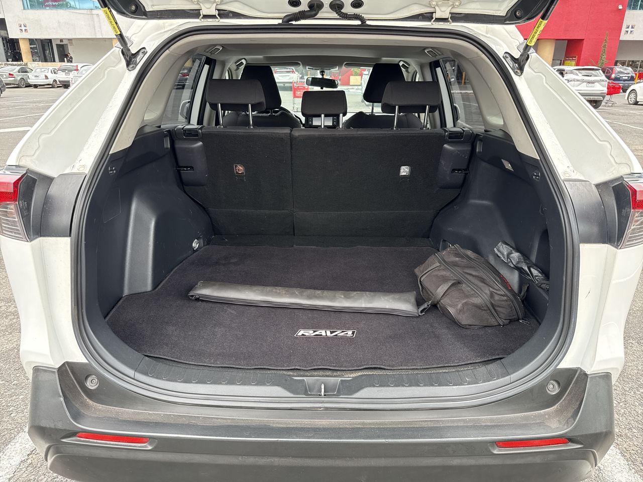 2019 Toyota RAV4 2.5 XLE AWD AT