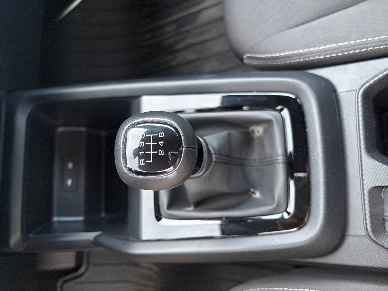 2025 Chevrolet AVEO LT B MANUAL