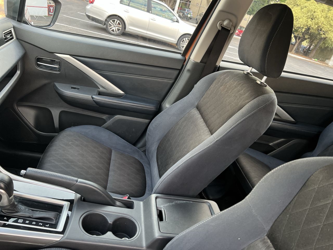 2024 Mitsubishi XPANDER CROSS