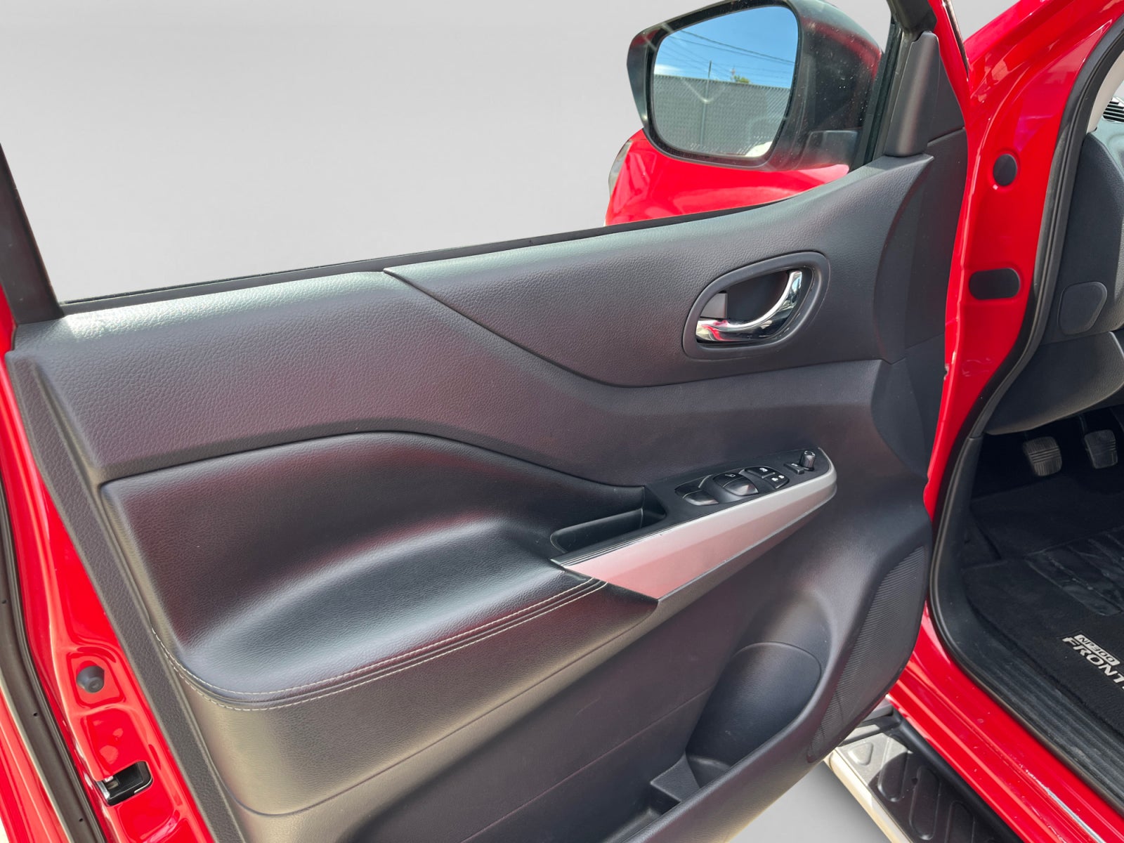 2020 Nissan FRONTIER PLATINUM LE T/M AC