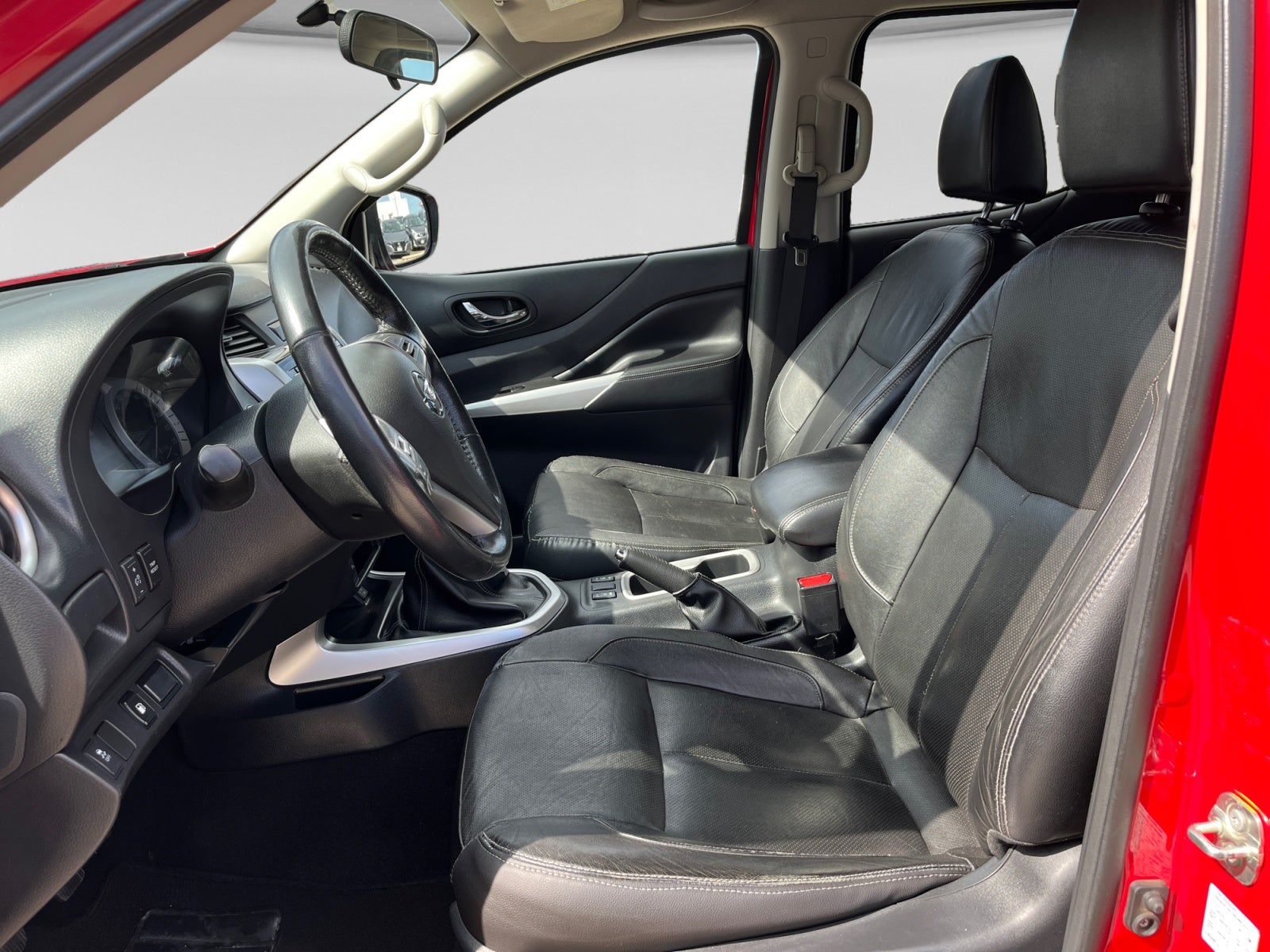 2020 Nissan FRONTIER PLATINUM LE T/M AC