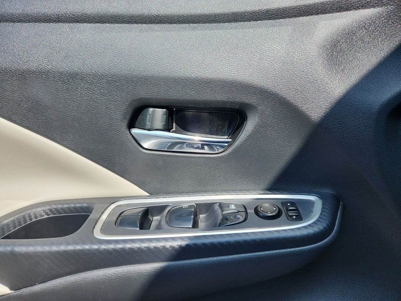 2023 Nissan VERSA EXCLUSIVE CVT 23