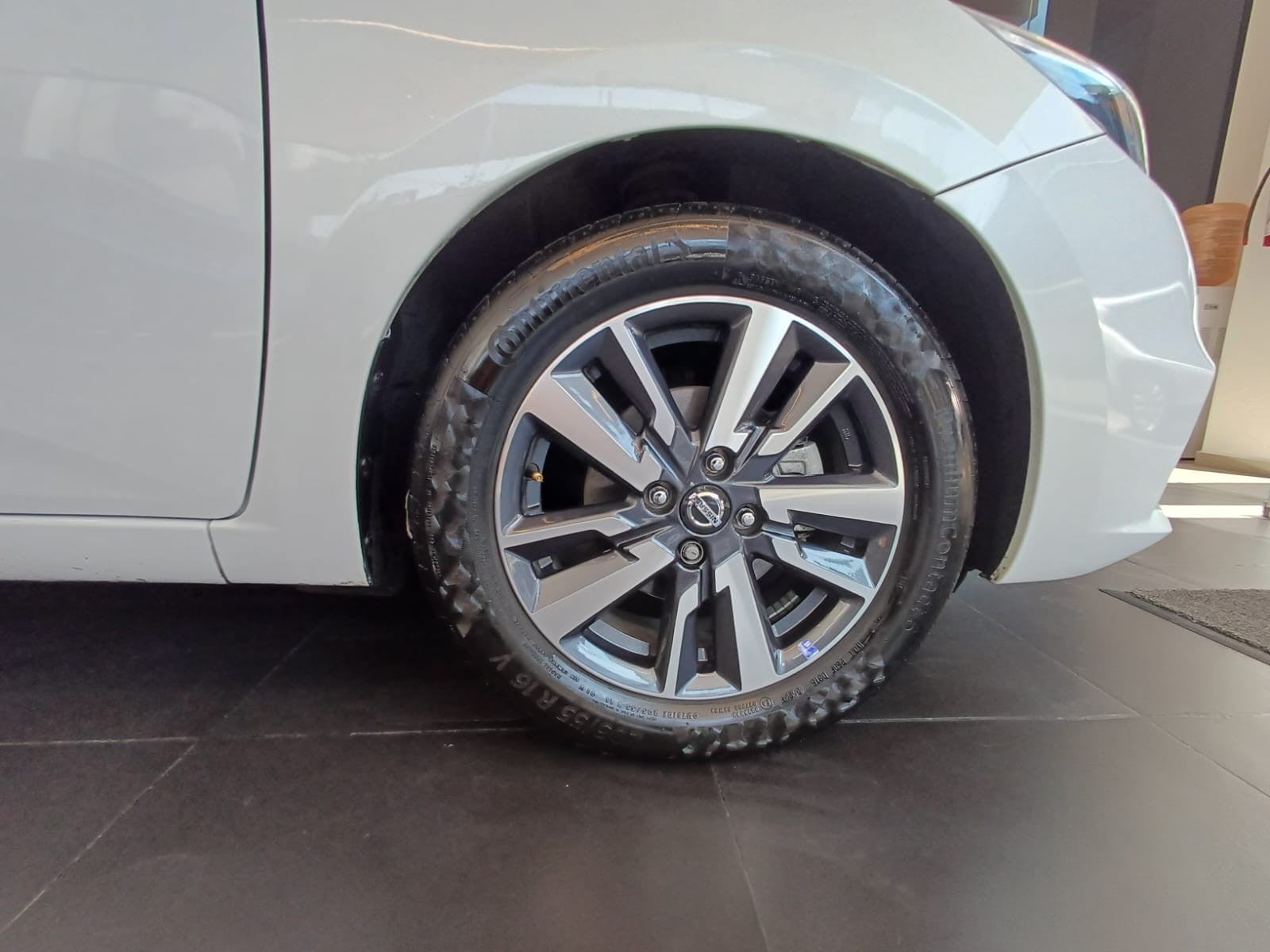 2022 Nissan VERSA ADVANCE CVT 22