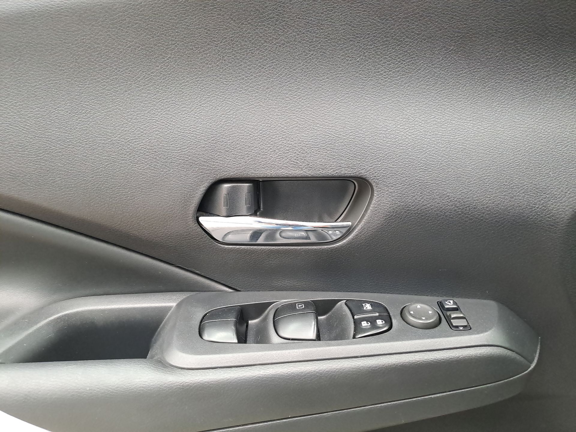 2024 Nissan KICKS PLATINUM E-POWER 24