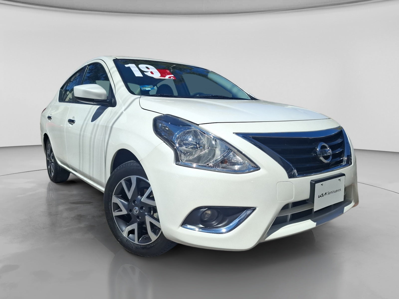 2019 Nissan VERSA ADVANCE AT AC