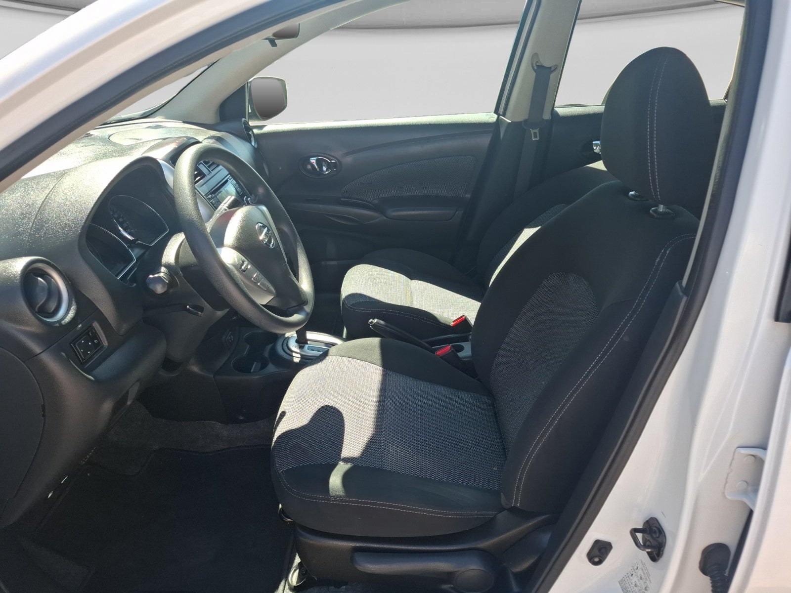 2019 Nissan VERSA ADVANCE AT AC