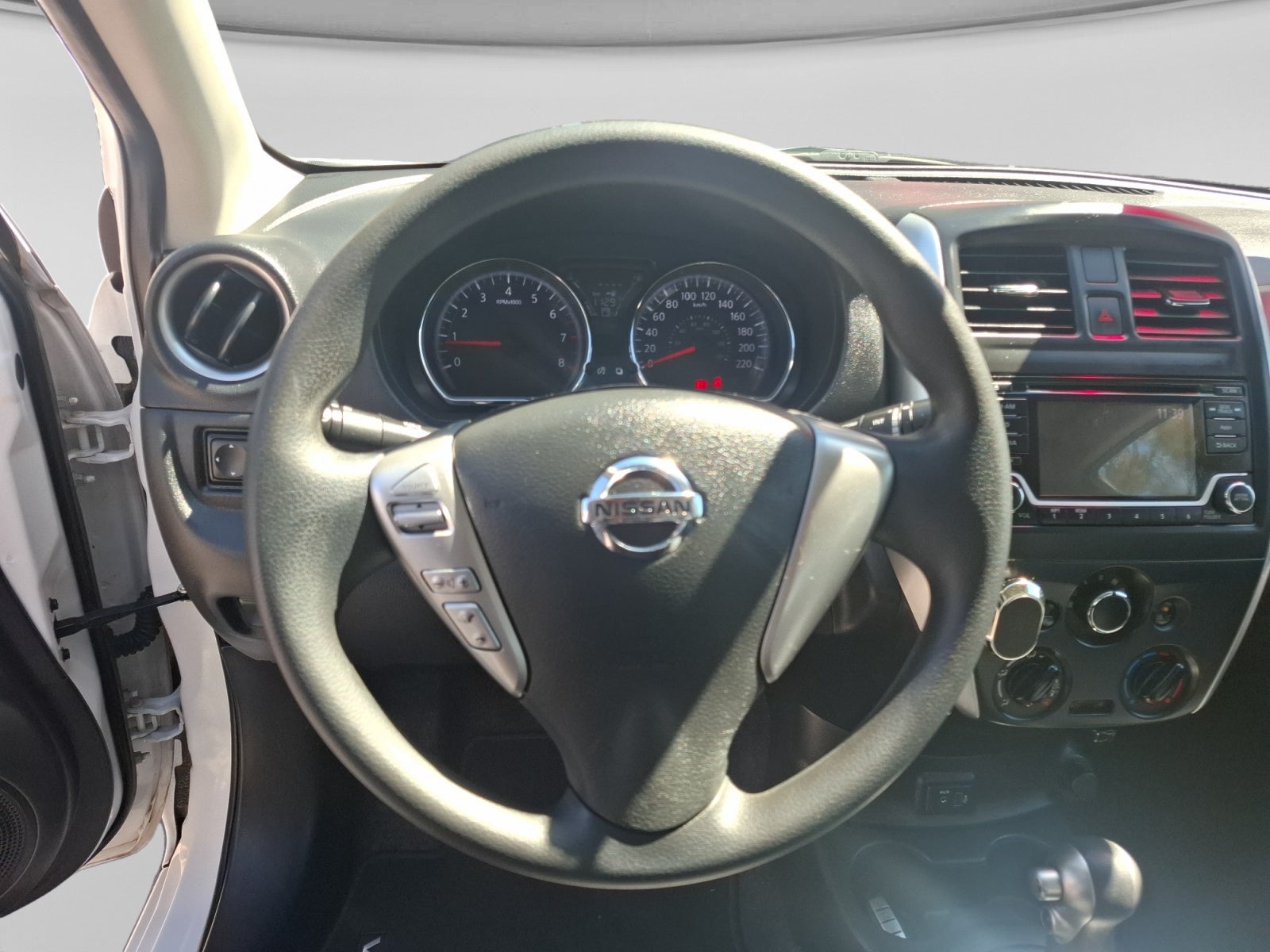 2019 Nissan VERSA ADVANCE AT AC