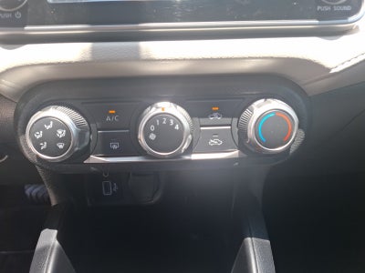 2022 Nissan VERSA ADVANCE CVT 22
