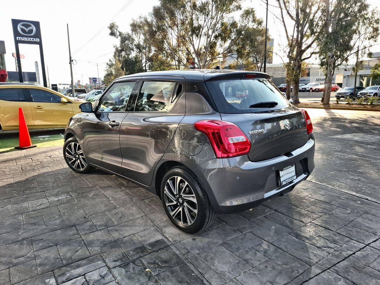 2023 SUZUKI SWIFT GLX CVT