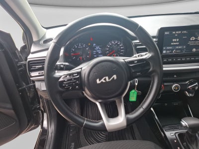 2023 Kia RIO LX TA
