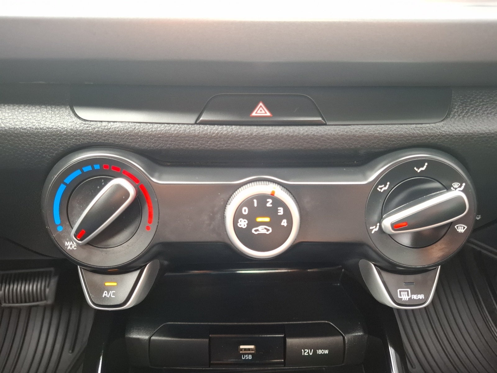 2023 Kia RIO LX TA
