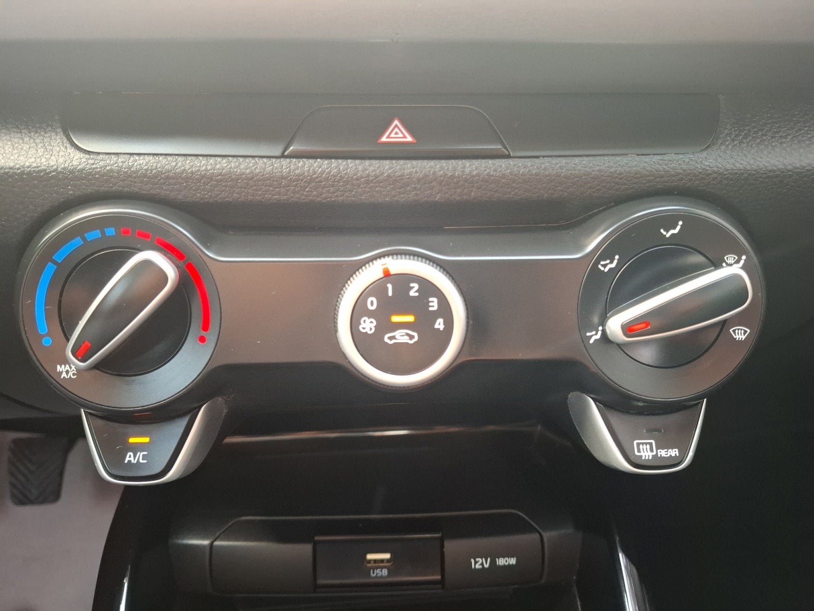 2023 Kia RIO LX TM